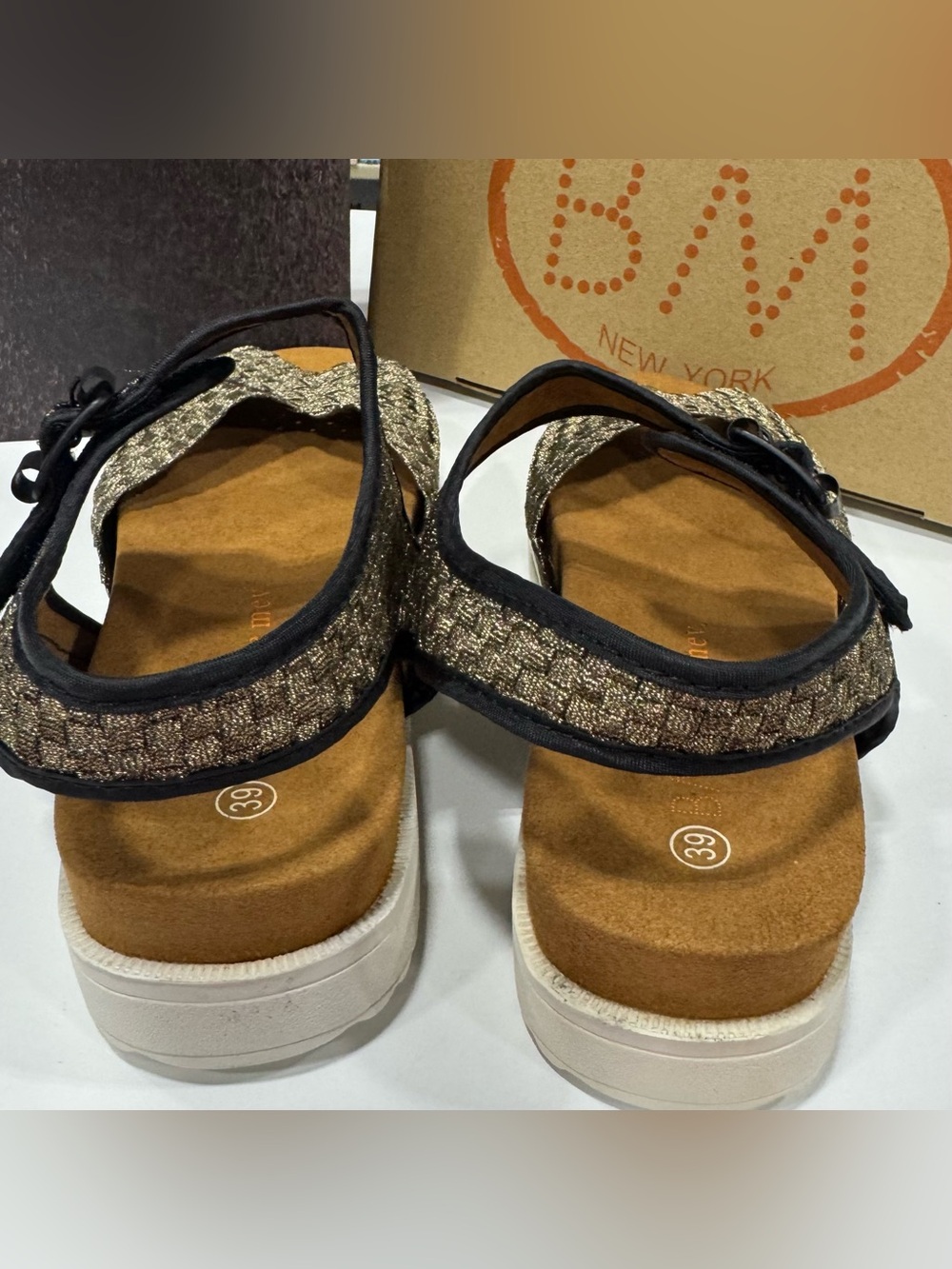 Bernie Mev Sz 39 Woven Buckle Sandals in Beige and Black - Picture 4 of 7
